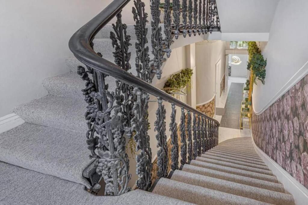 Stylish Hyde Park Home By Tube Stations With Elevator Londres Extérieur photo